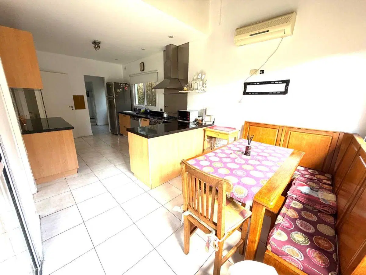 Casa de 220 m² con 4 habitaciones en venta en El Molino 1