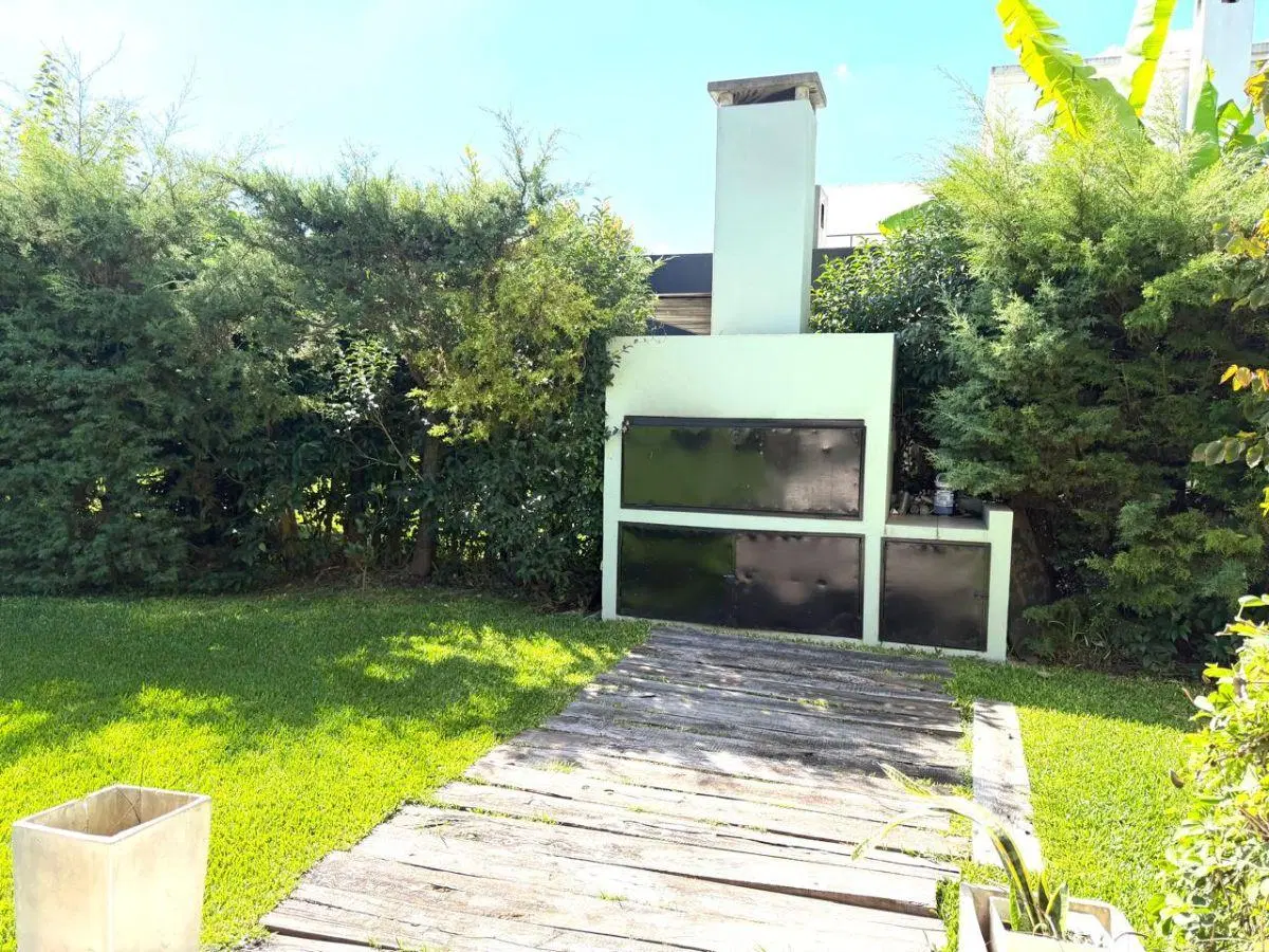 Casa de 220 m² con 4 habitaciones en venta en El Molino 5