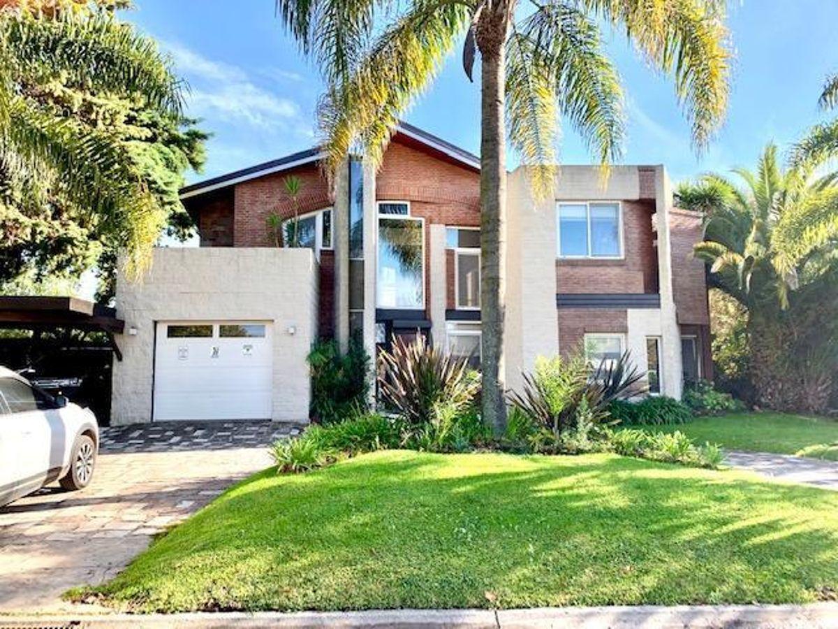 CASA en ALQUILER 4 DORMITORIOS con muebles en Saint Matthews Village