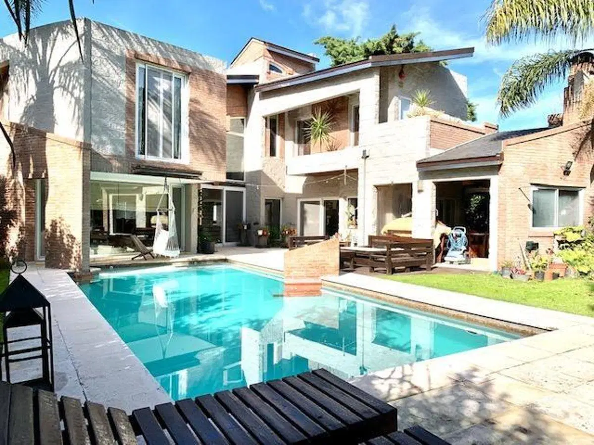 CASA en ALQUILER 4 DORMITORIOS con muebles en Saint Matthews Village 3
