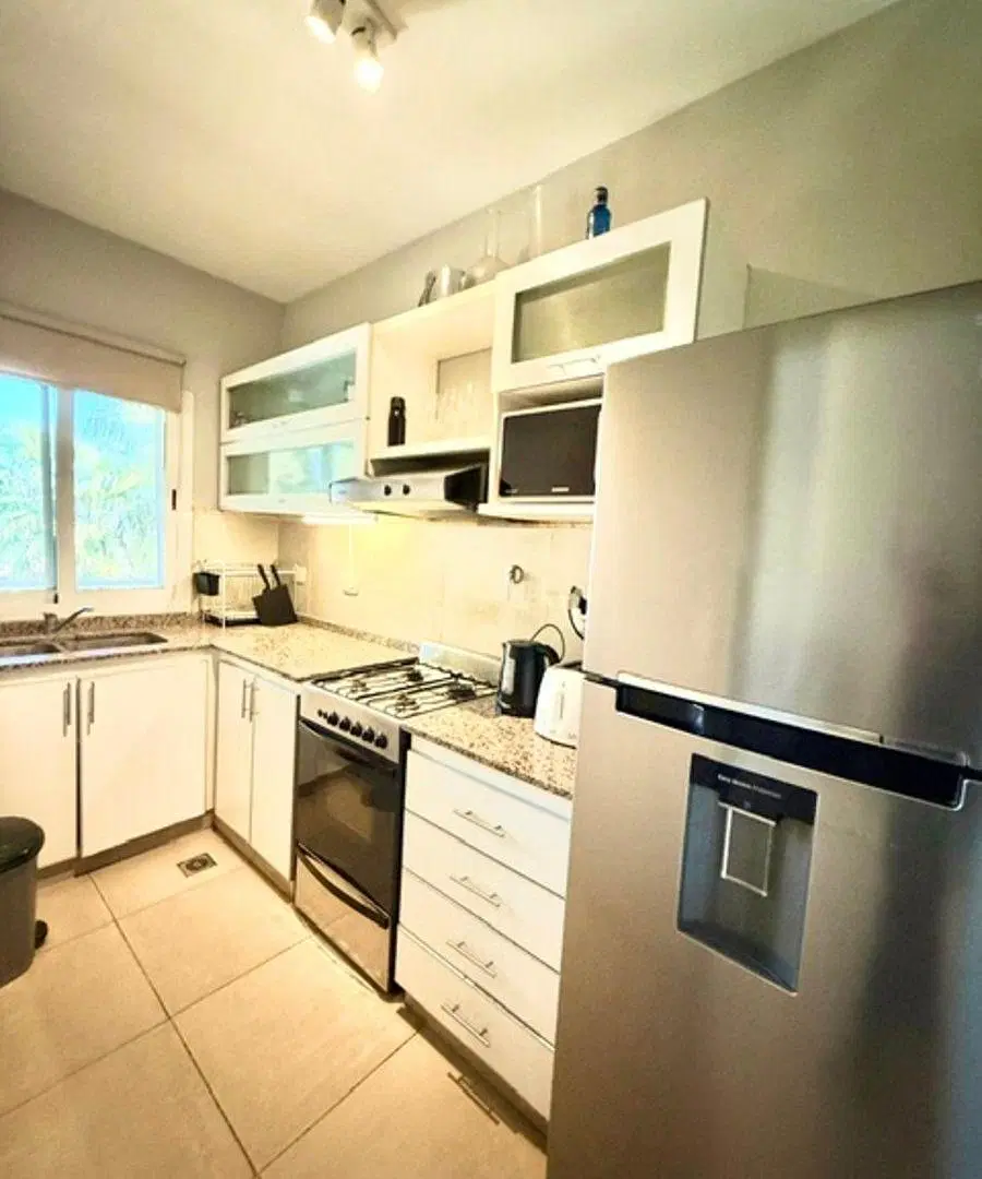 Departamento en alquiler en Boulevard del Sol de 2 ambientes excelente galería ,con cochera 2