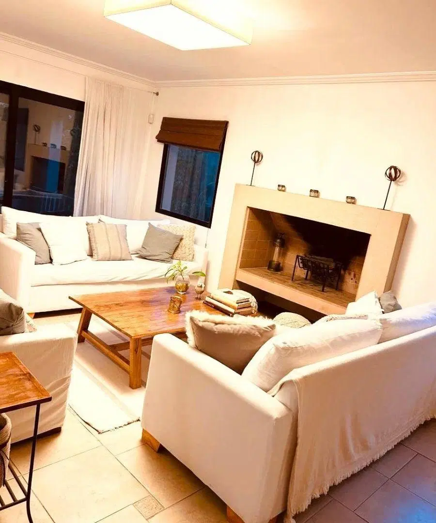 Casa de 275 m² con 4 dormitorios en alquiler en Ayres de Pilar 4