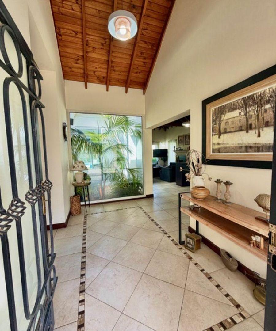 Foto de Casa en VENTA -PLANTA BAJA-lote CENTRAL ,pileta en Pilar del Lago- apto, imagen 4