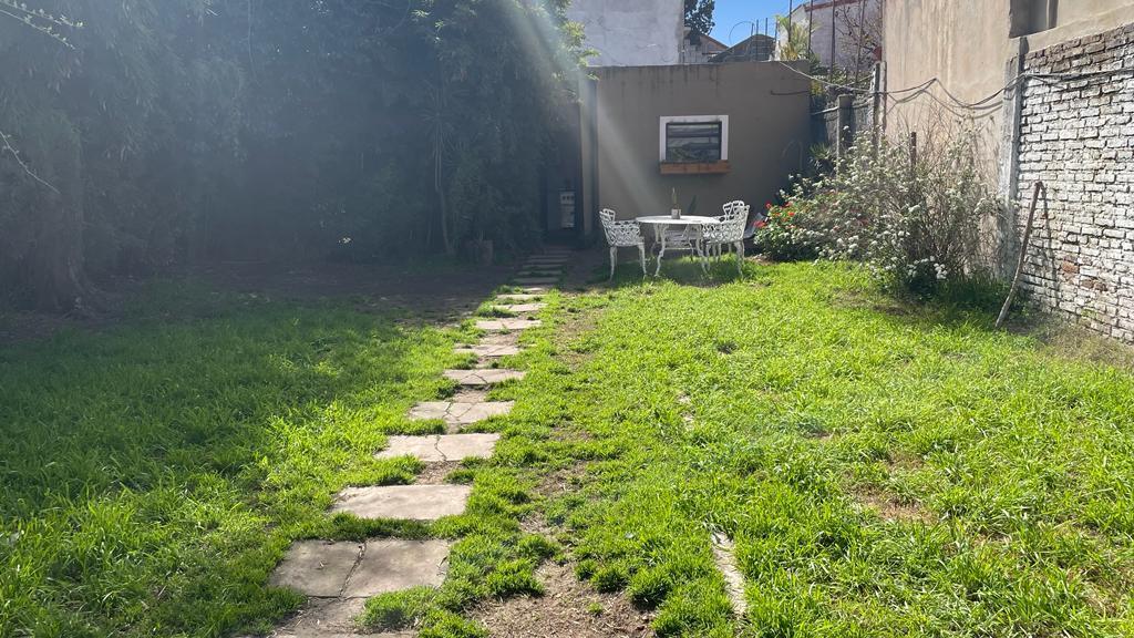 Casa con lote único OPORTUNIDAD **retasado**