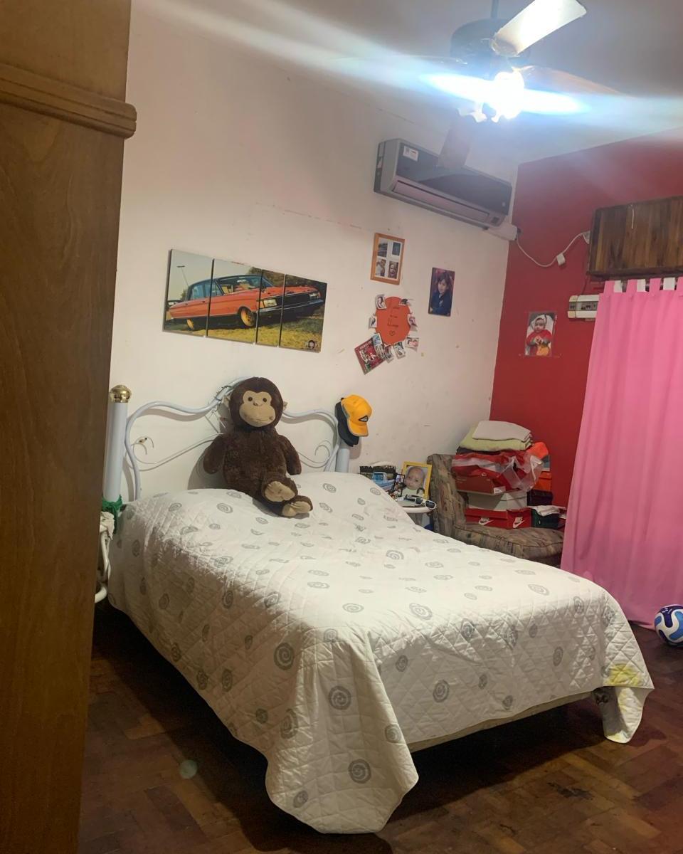 Casa con lote propio.