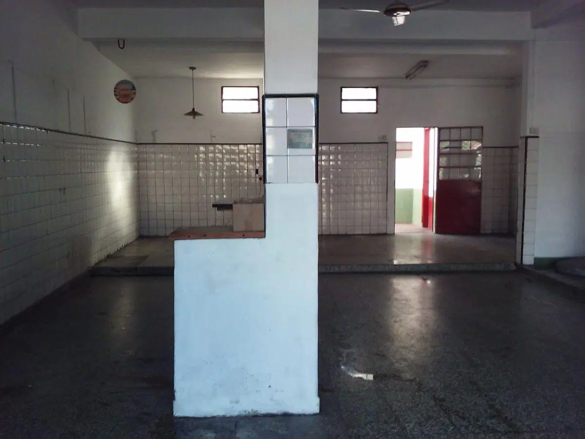 Local Comercial en Alquiler – 110 m² – Baño y Patio Propio 1