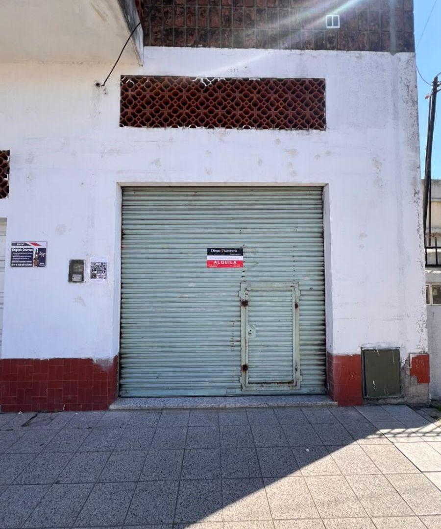 Foto de Excelente Local Comercial a la Calle – Gran Vidriera con Persiana, imagen 5