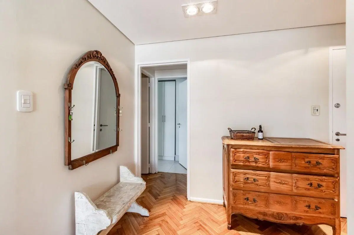 Av. Santa Fe y Suipacha - PISO 80 m2 baño y toillette + balcon frente 5