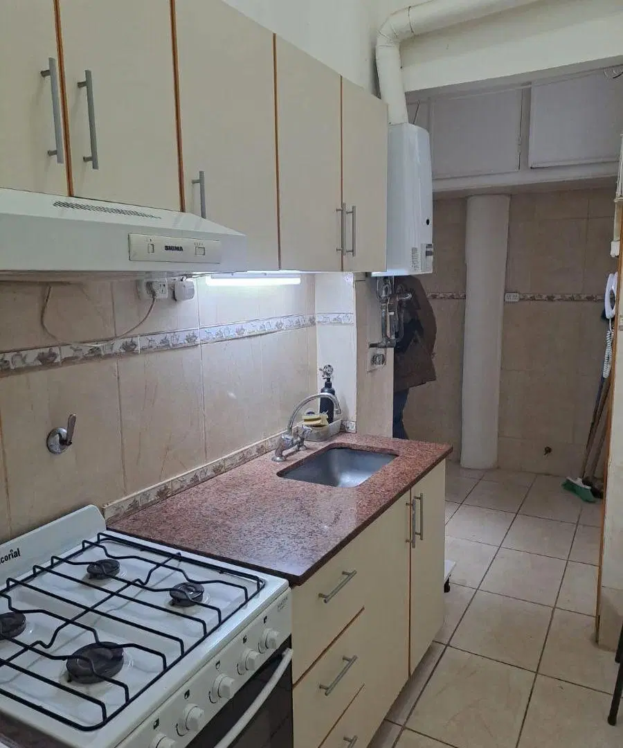 3 AMBIENTES - FRENTE - MUY LUM. 60 m2 3