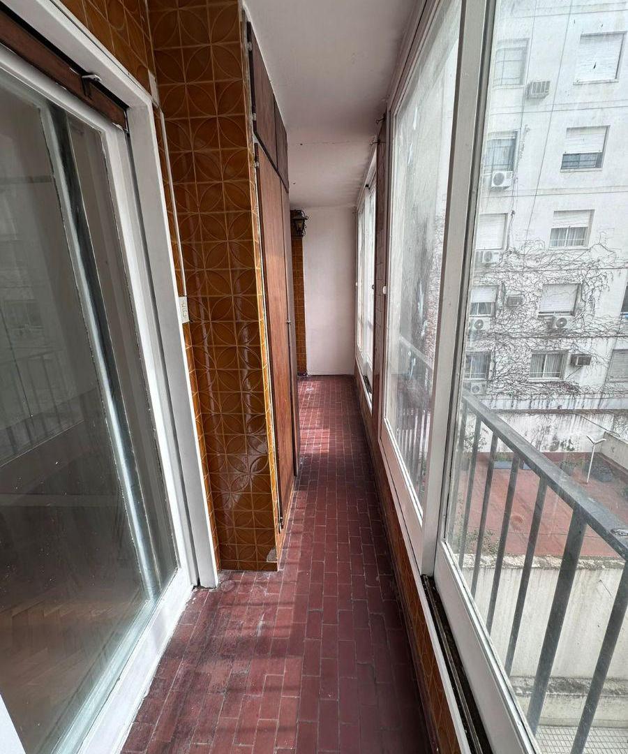 Foto de TRES AMB CONTRAFRENTE A NUEVO - BALCÓN - 55 m2 ´+ baulera, imagen 2
