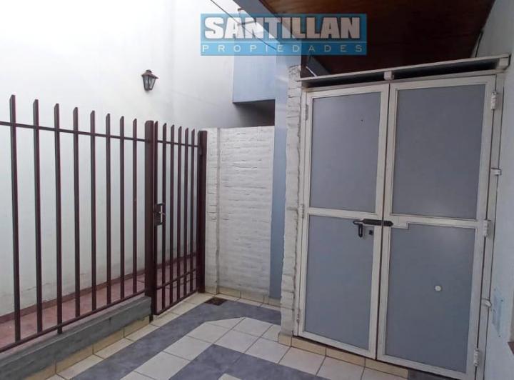 EXCELENTE DEPTO. 3 AMBIENTES CON 2 PATIOS, QUINCHO Y TERRAZA. SAN JUSTO CENTRO. 5