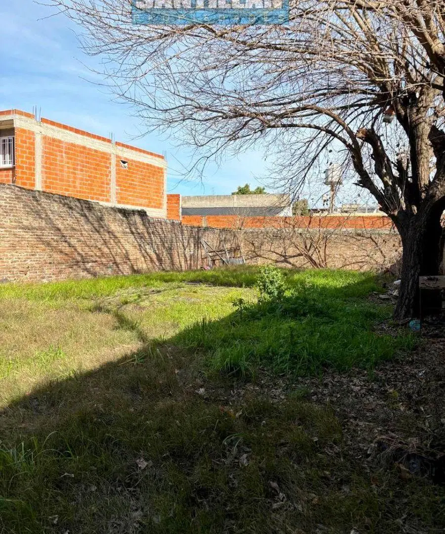 HERMOSO LOTE EN LAFERRERE 5