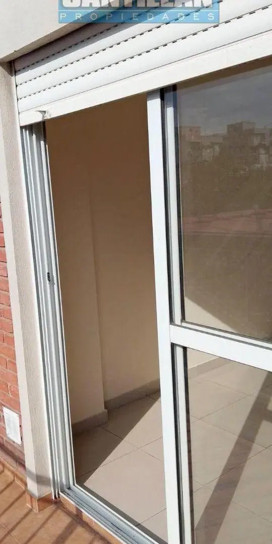 HERMOSO DEPARTAMENTO DE 2 AMPLIOS AMBIENTES EN DÚPLEX AL FRENTE - SAN JUSTO CENTRO 4