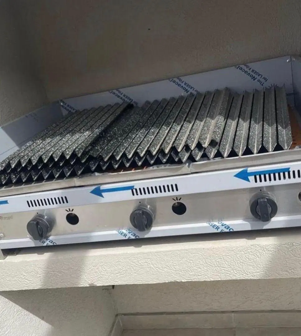 Alquilo Triplex de 3 dormitorios,cochera, parrilla y piscina propia! Inmejorable zona de Adrogue. 8