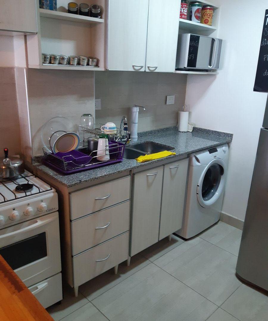 Foto de DEPARTAMENTO 2 AMBIENTES. COCHERA. TERRAZA PROPIA CON PARRILLA., imagen 4