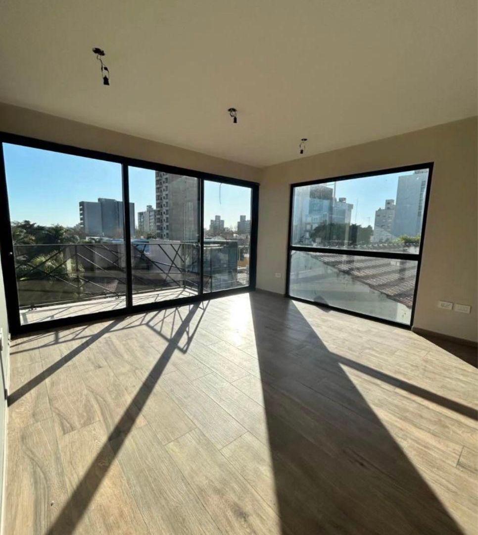 Foto de Hermoso 2 ambientes de categoría !! En Lanusita, imagen 2