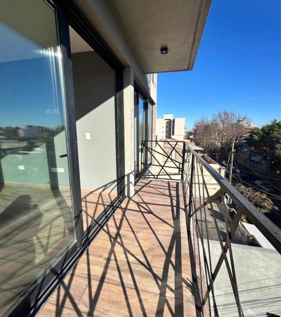 Foto de Hermoso 2 ambientes de categoría !! En Lanusita, imagen 3