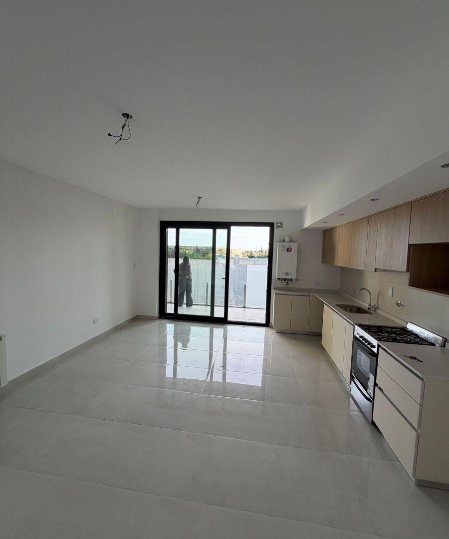 Foto de A estrenar con amenities Mitre 300 Lomitas, imagen 2