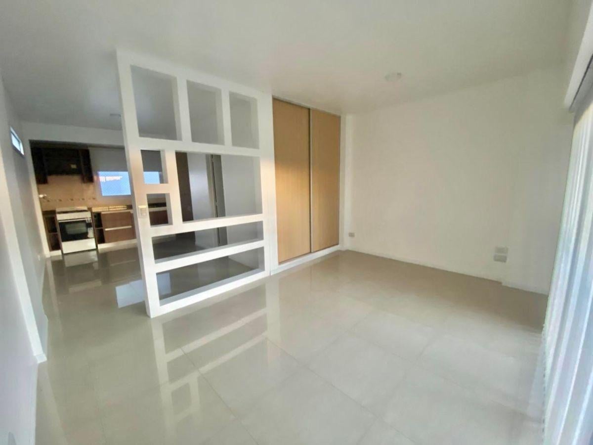 Foto de Hermoso Monoambiente divisible !! Super amplio 44 metros, imagen 2