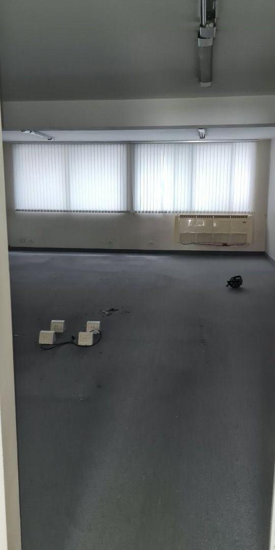 Foto de ALQUILER DE OFICINA DE ZONA RETIRO AL CONTRAFRENTE MUY LUMINOSO, imagen 1