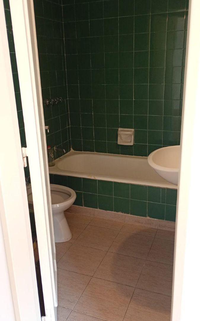 Foto de Excelente ambiente único, con balcón. Baño y cocina completos., imagen 5