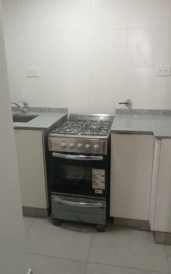 Foto de Departamento de 3 ambientes antiguo refaccionado a nuevo Techos altos, imagen 5
