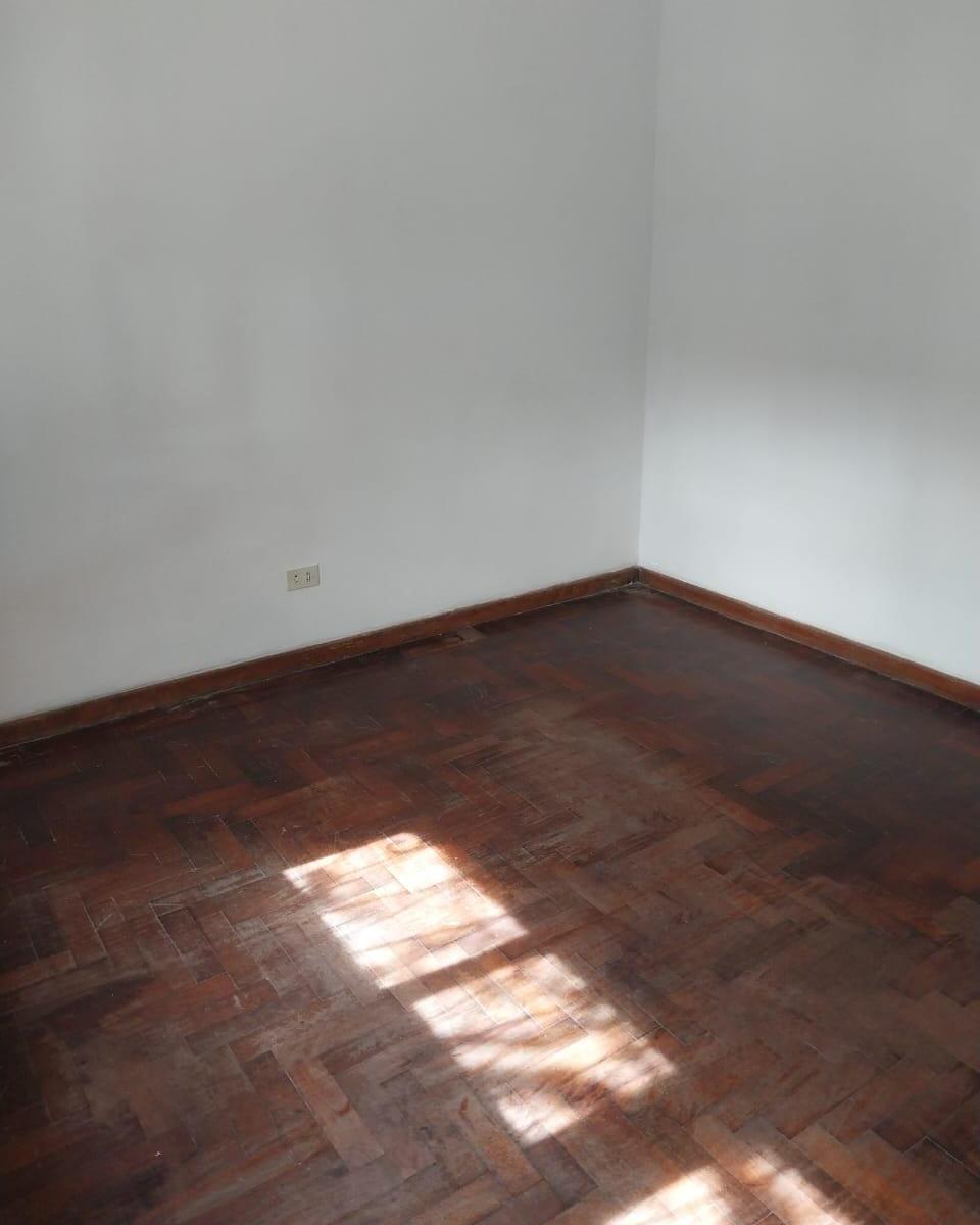 CHALET 3 AMBIENTES en BANFIELD