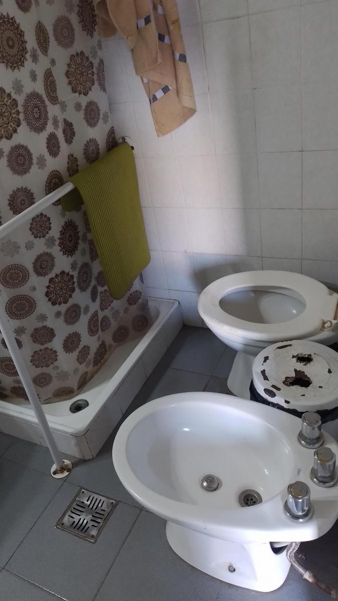 CASA 4 AMBIENTES en LOMAS DE ZAMORA, APTA CREDITO