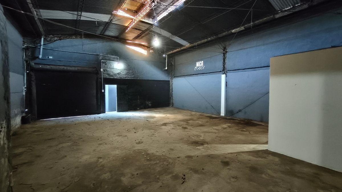 Foto de Amplio GALPÓN INTERNO en LOMAS DE ZAMORA, imagen 4
