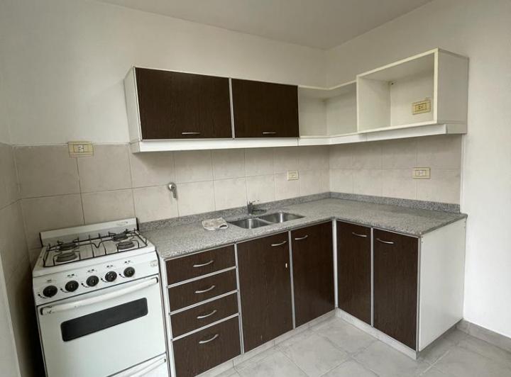 Departamento  en Alquiler en Lomas de Zamora, G.B.A. Zona Sur, Argentina 2