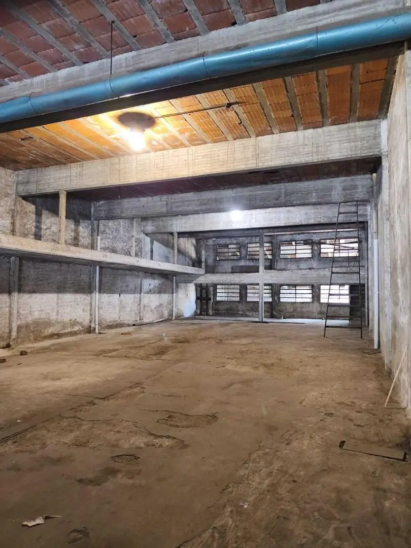 Depósito Galpón  en Alquiler en Burzaco, Almirante Brown, G.B.A. Zona Sur 5