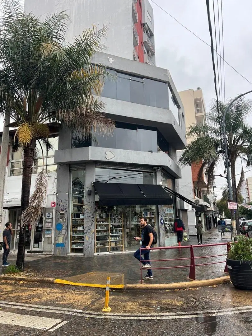 Local con oficinas en Venta en Lanús Este, Lanús, G.B.A. Zona Sur 2