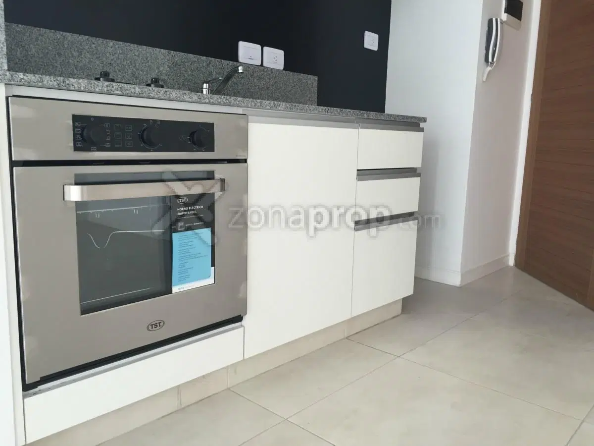 Oficina en Venta en Lomas de Zamora, G.B.A. Zona Sur 2