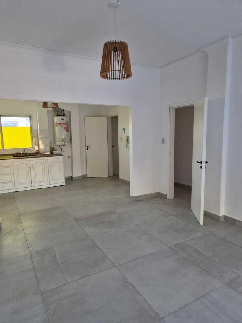 Foto de Departamento en Alquiler en Lomas de Zamora, G.B.A. Zona Sur, Argentina, imagen 4
