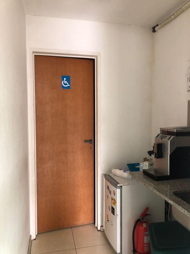 Foto de Local en Alquiler en Lomas de Zamora, G.B.A. Zona Sur, imagen 1