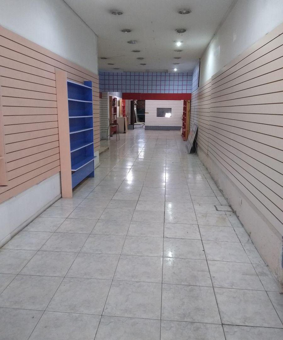 Foto de EXCELENTE LOCAL UBICADO EN VILLA CRESPO EN LA CUADRA DE LAS PARADAS DE, imagen 2