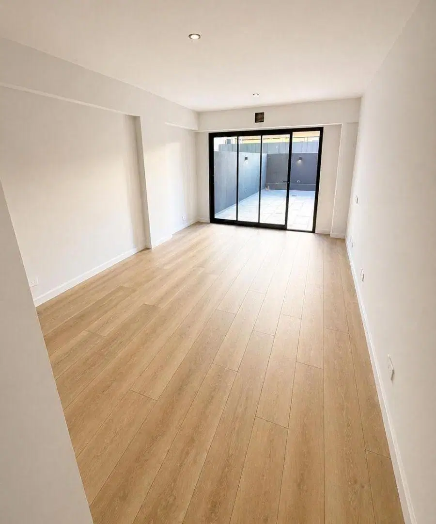 DEPARTAMENTO A ESTRENAR SOBRE AV. CORRIENTES – CON PATIO GIGANTE TIPO CASA 2