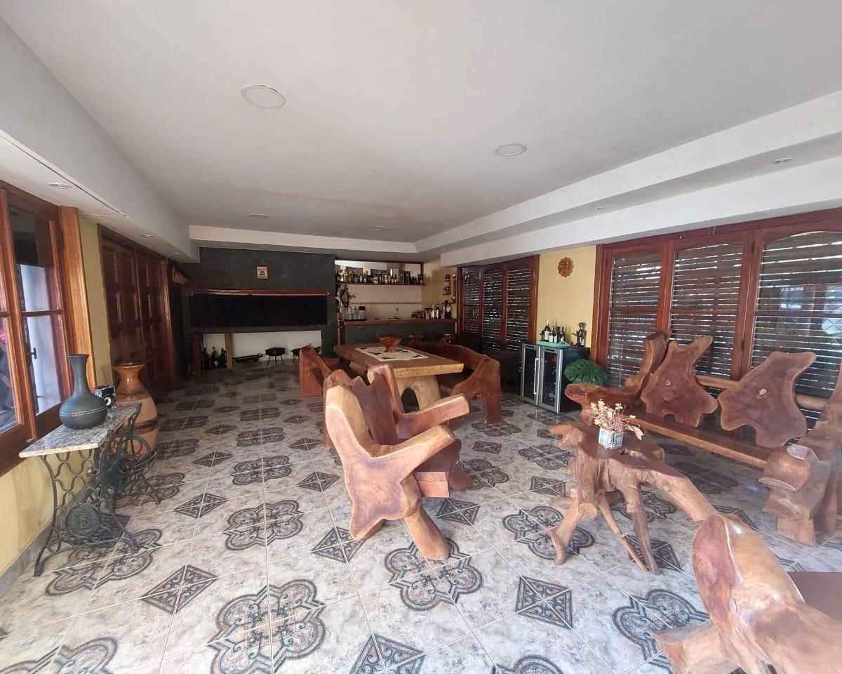Foto de Venta Casa 5 ambientes con piscina y jardin, APTO CREDITO, Derqui, imagen 2