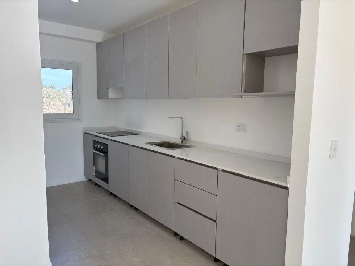 Alquiler/ Departamento de 3 Ambientes equipado con Aire Acondicionado, con Balcón Terraza, Parrilla 5