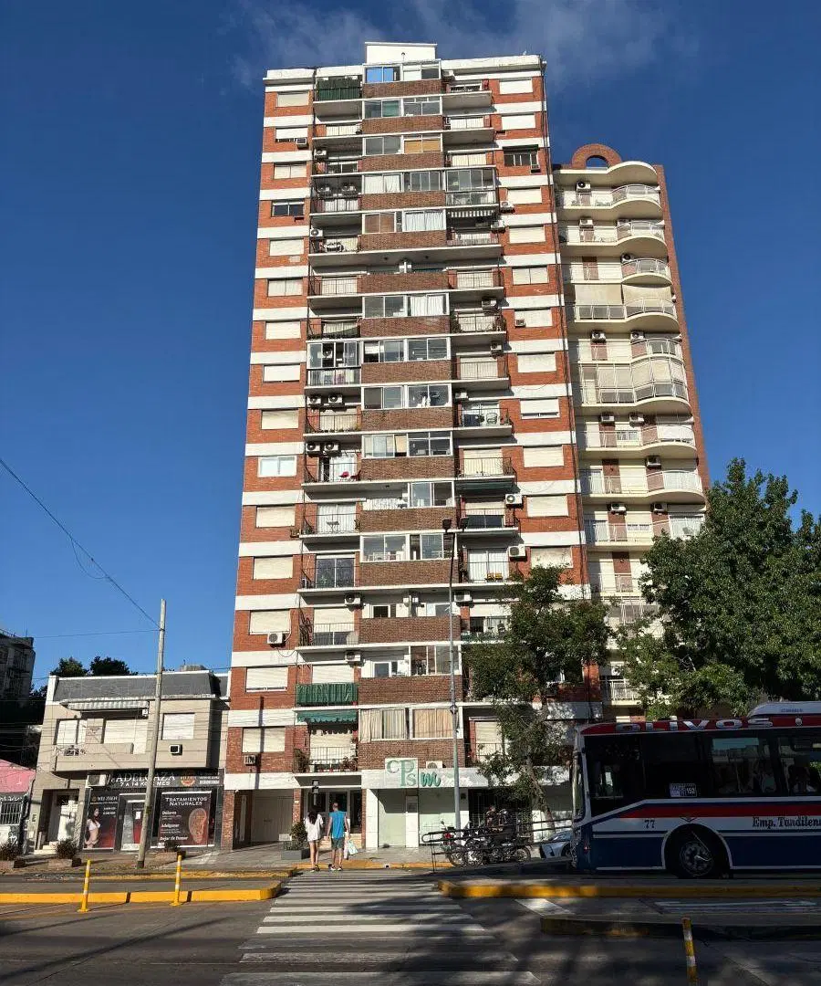 RESERVADO - Luminoso Departamento de Dos Ambientes en Vicente López 4