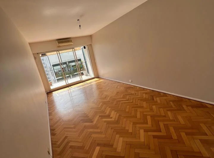 Piso altísimo vista al Río!!! Cochera y seguridad 24 hs  4
