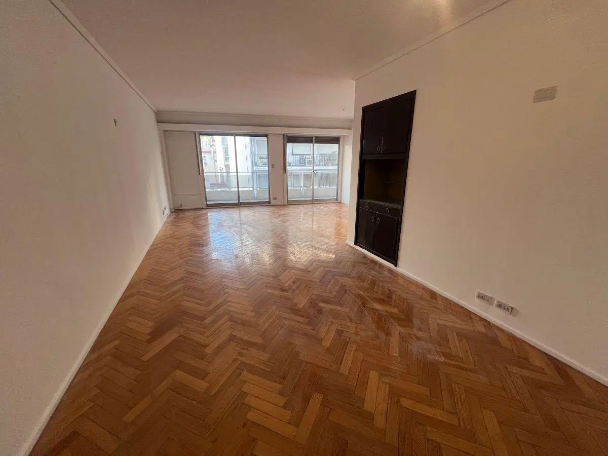 Excelente Semi piso en Plaza Vicente López!!! 1