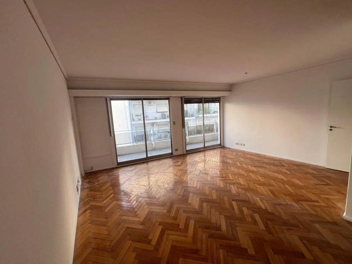 Excelente Semi piso en Plaza Vicente López!!! 2