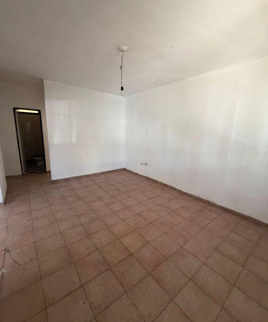 B° LOS GIGANTES - SE VENDE CASA 3 DOR 2 BAÑ 4
