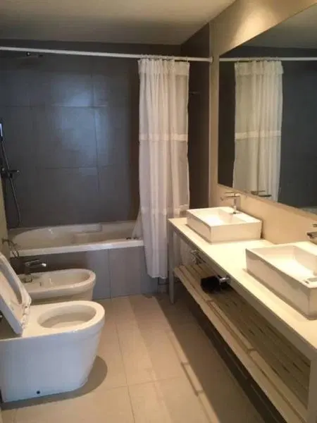 PALACIO BELLINI!! 82m2 Con Lavedero cochera Unico 5