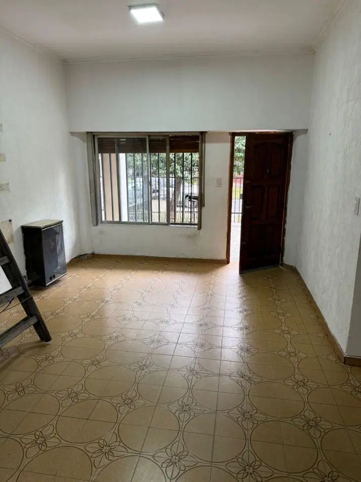 Rivera Indarte 2300. Casa multifamiliar 5