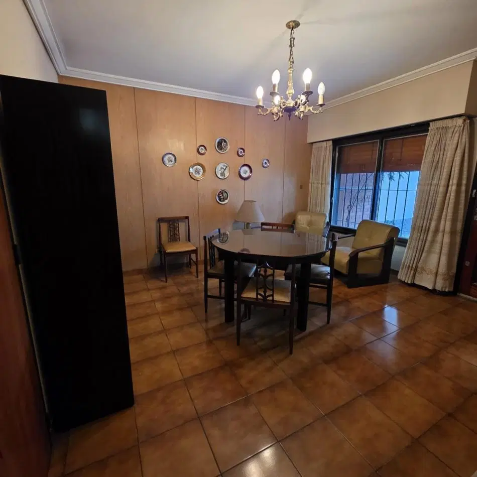 Pizarro 6900. Casa 3 ambientes. 3