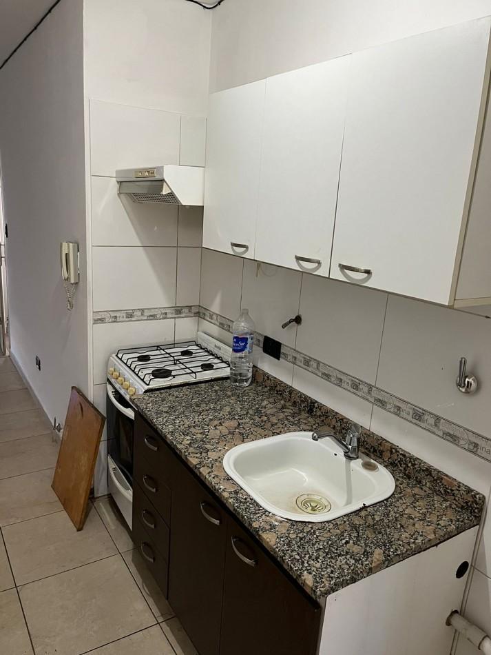 Foto de White 800. Departamento 2 ambientes al frente., imagen 2
