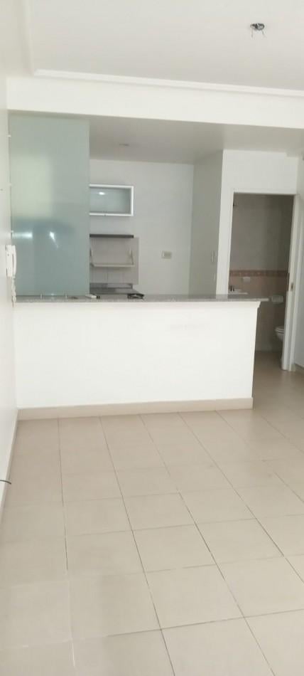 Foto de Pizarro 6200. Departamento 2 ambientes en duplex., imagen 3