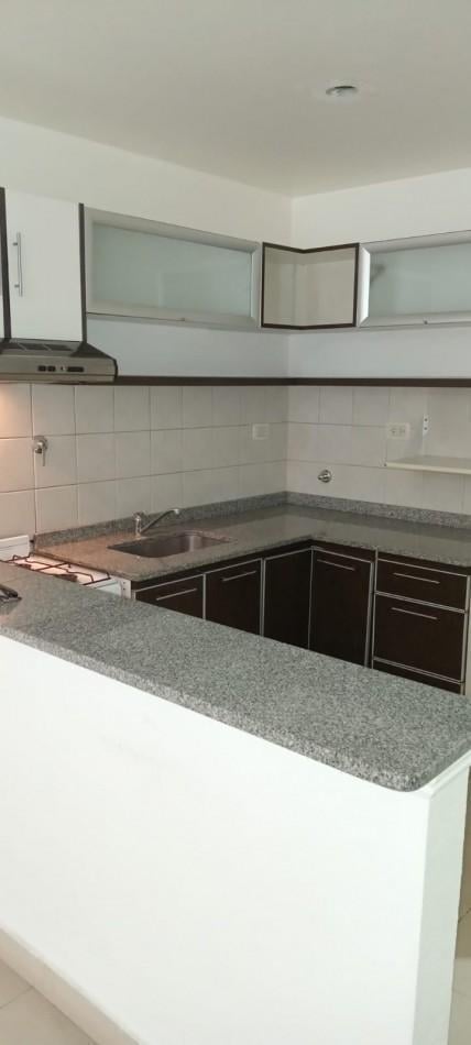 Foto de Pizarro 6200. Departamento 2 ambientes en duplex., imagen 2